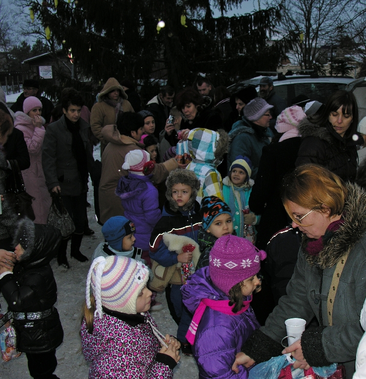 Ajándékcsomagokat is osztottunk